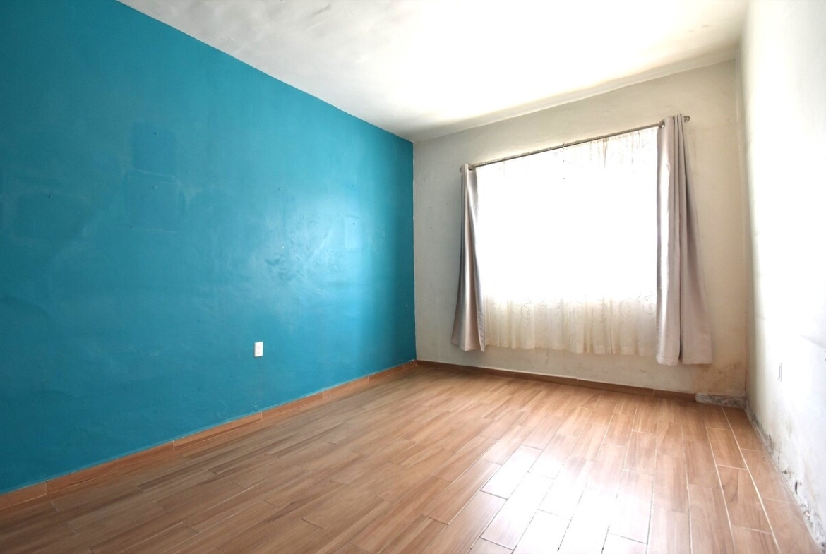 ¡¡OPORTUNIDAD!! RESIDENCIA DE UNA PLANTA CON DEPARTAMENTO INDEPENDIENTE Y GRAN JARDÍN