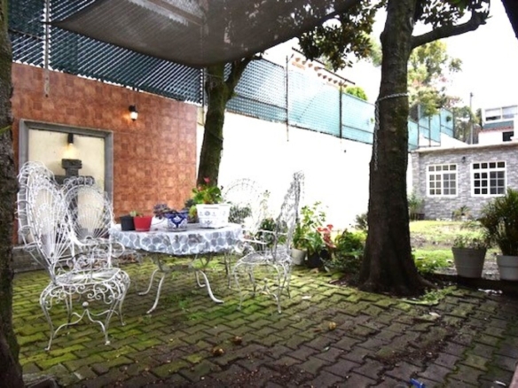 ¡¡OPORTUNIDAD!! RESIDENCIA DE UNA PLANTA CON DEPARTAMENTO INDEPENDIENTE Y GRAN JARDÍN