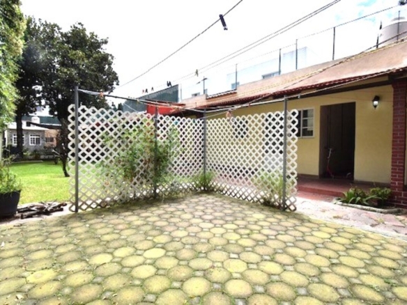 ¡¡OPORTUNIDAD!! RESIDENCIA DE UNA PLANTA CON DEPARTAMENTO INDEPENDIENTE Y GRAN JARDÍN